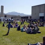 Photo of Bonneville students eating lunch on grass