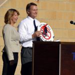 Superintendent Bates receives Utah Clean Cities award at podium